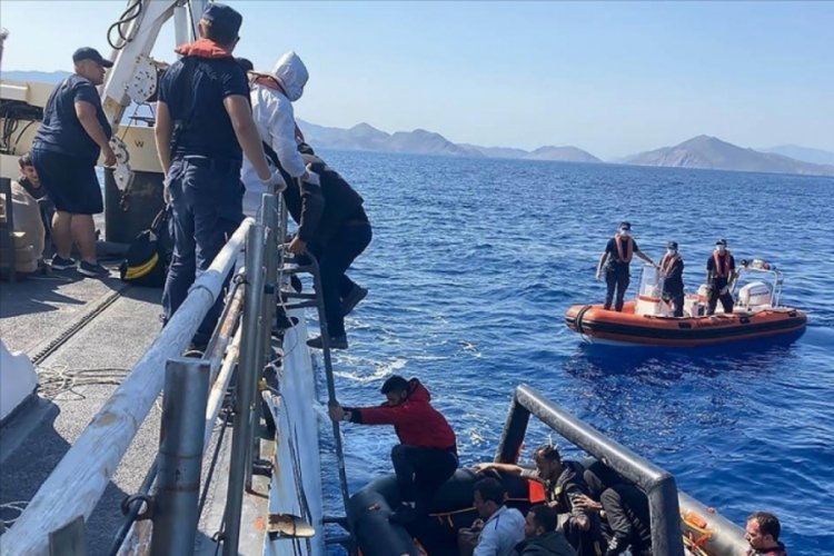 Marmaris açıklarında 70 düzensiz göçmen yakalandı 