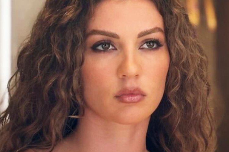  Burcu Özberk sitem etti: İnsanların kafasını şişirmeyin 