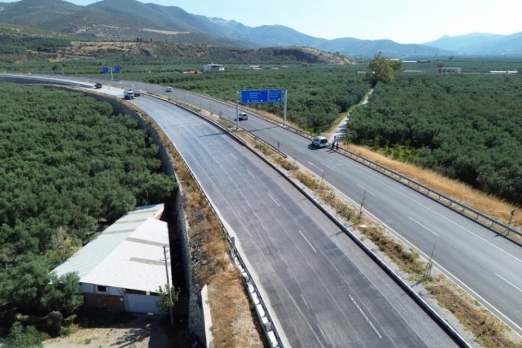 Açılışını Bakan Uraoğlu'nun yaptığı yolda son çalışmalar!