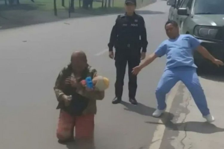 Kahraman büyükanne torununu kurtardı