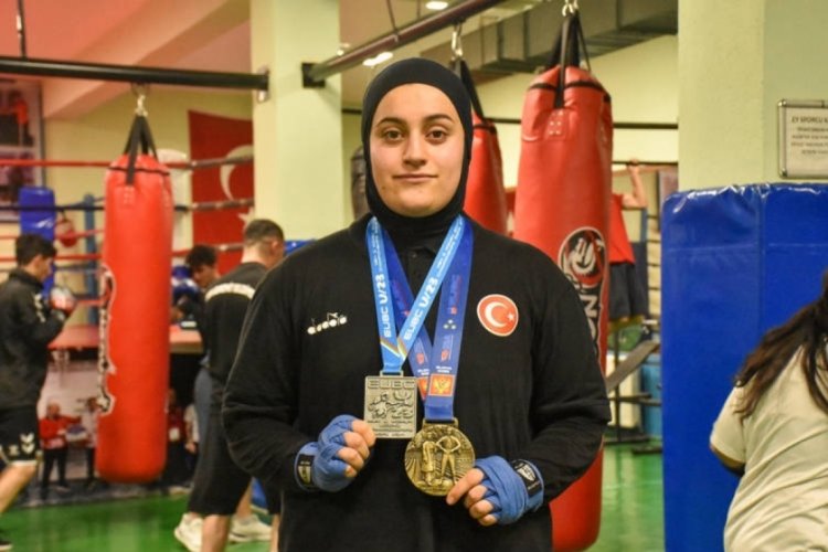 Şeyma Düztaş, Dünya Boks Şampiyonası'nda bronz madalya kazandı