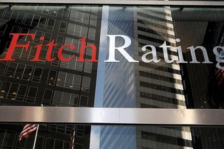 Fitch, Fransa'nın kredi notunu düşürdü
