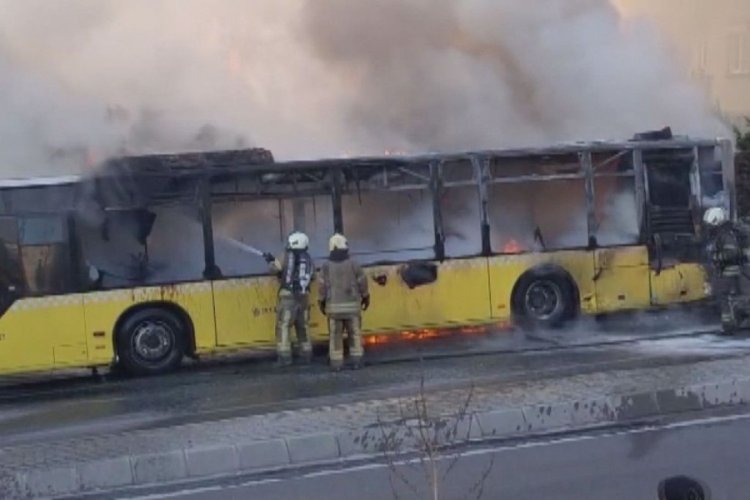 İstanbul'da İETT otobüsü yangını