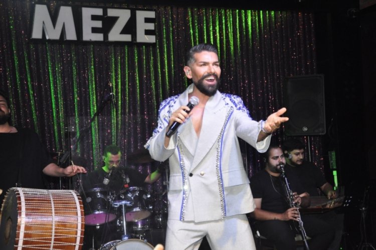 Mehmet Çevik Meze Özlüce'de hem coştu hem de coşturdu