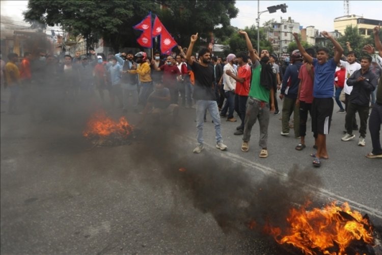 Nepal'deki protestolarda can kaybı artmaya devam ediyor!