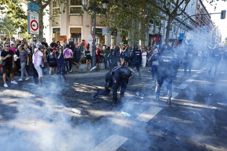 İspanya'daki bisiklet yarışının final etabı İsrail karşıtı protesto nedeniyle iptal edildi 