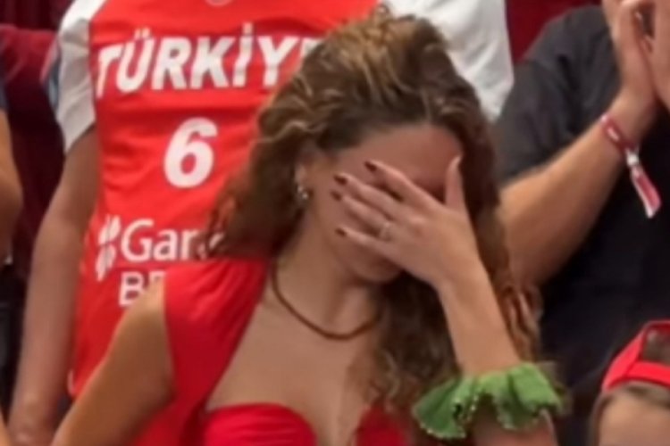 Ebru Şahin'in gözyaşları