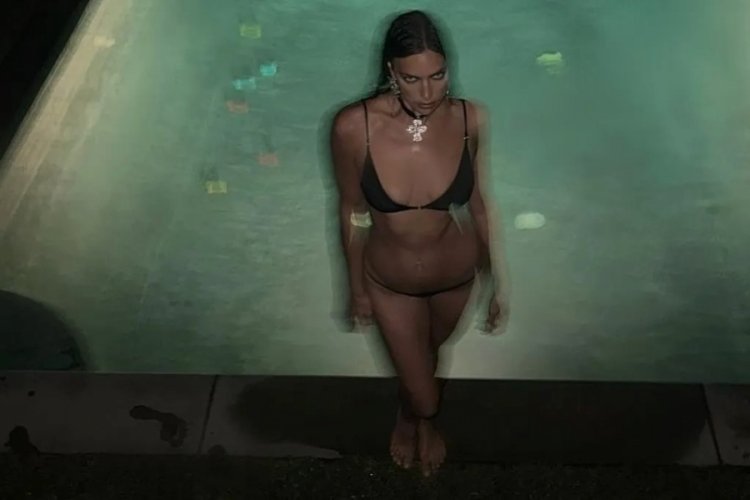 Irina Shayk'tan bikinili pozlar! Salıncağa bindi