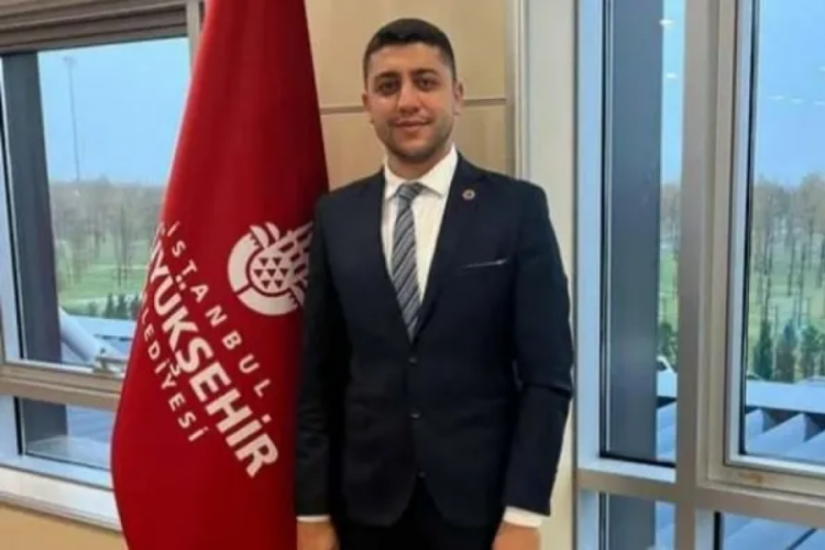 CHP'li Bayrampaşa Belediye Meclis Üyesi Murat Salman partisinden istifa etti 