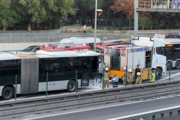Sabah saatlerinde metrobüste yangın!