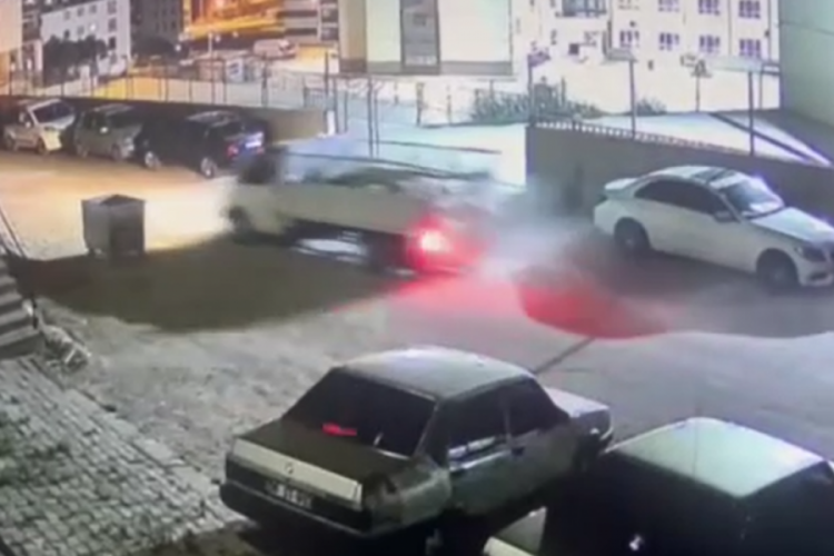 Bursa'da y&uuml;z binlerce liralık hırsızlık! Kendini akıllı sandı...
