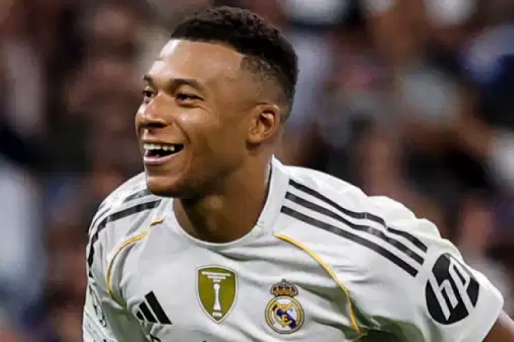 Real Madrid, Mbappe ile kazanmasını bildi