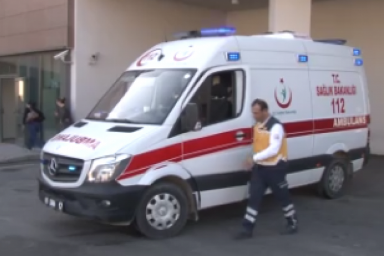 Motosikletli 2 şahıs dehşet saçtı! 