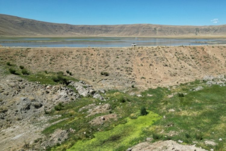 Tehlike arz eden baraj köylüleri tedirgin ediyor