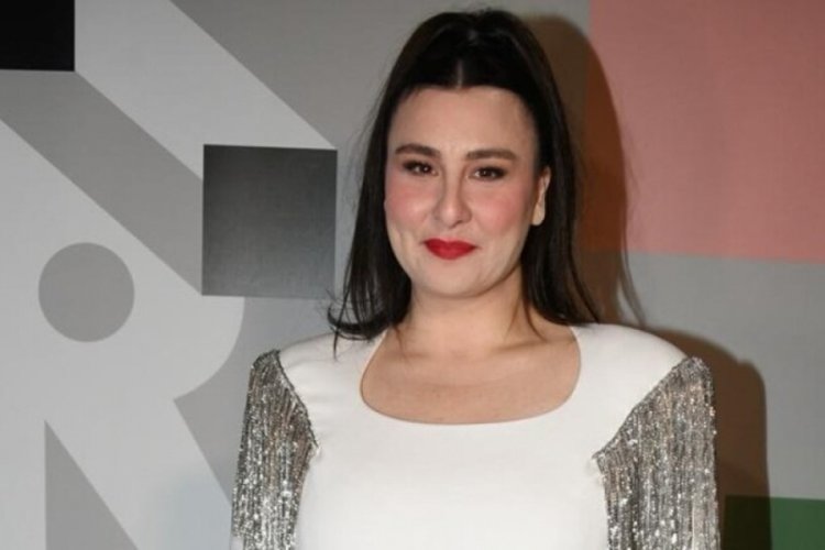 Yasemin Sakallıoğlu: Köpek balığı korkusu nedeniyle denize giremiyorum