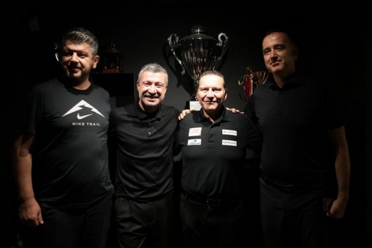Dünya şampiyonu bilardocu Eddy Merckx, turnuva için İstanbul'da 