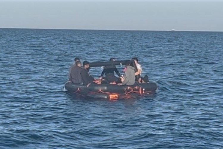 Çanakkale'de 23 kaçak göçmen kurtarıldı