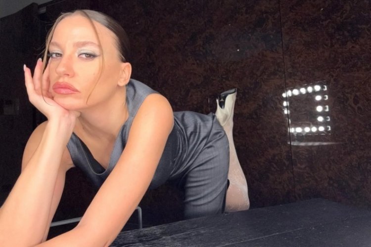 Serenay Sarıkaya'dan yeni gönderi: "Düştük kalktık"