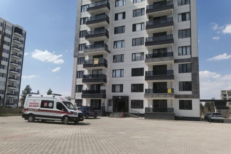 Diyarbakır'da komşuların 'çöp kokusu' kavgasında kan aktı