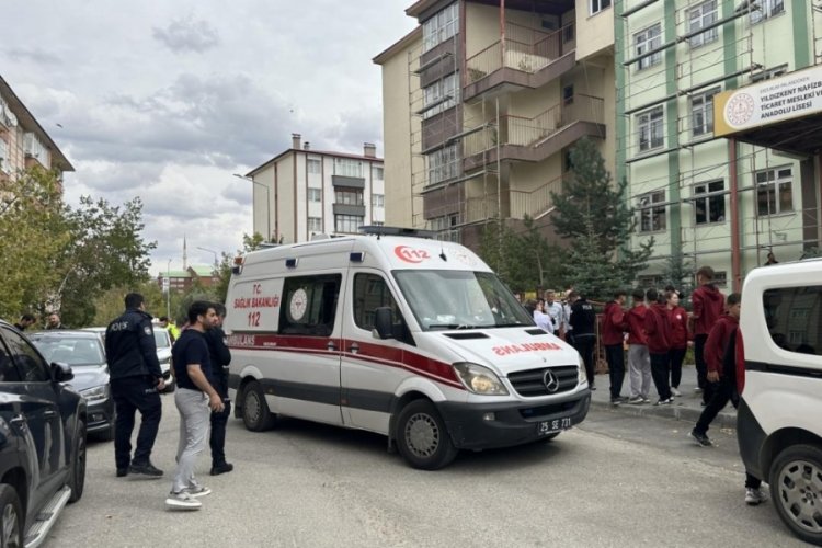 Okul önünde ehliyetsiz yakalanan sürücüye ceza! 