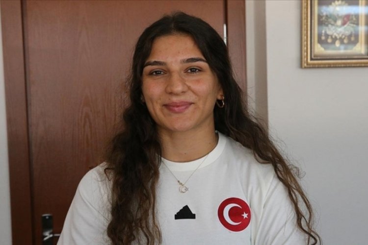 Milli güreşçi Nesrin Baş, Dünya Şampiyonası'nda gümüş madalya aldı 