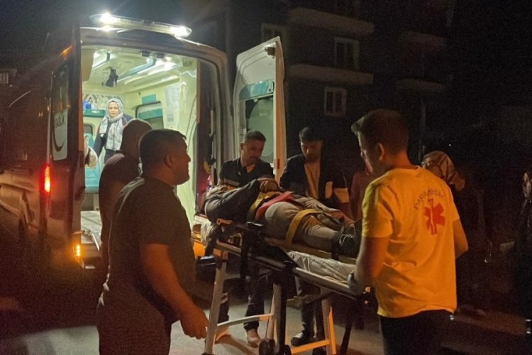 Otomobil elektrikli bisiklete çarptı: 1 yaralı var...