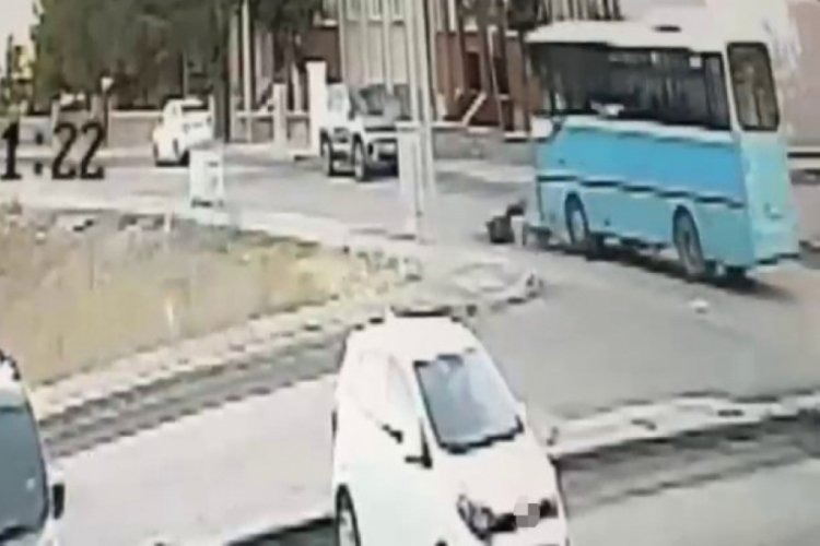 Özel halk otobüsünün çarptığı bisikletli çocuk ağır yaralandı 