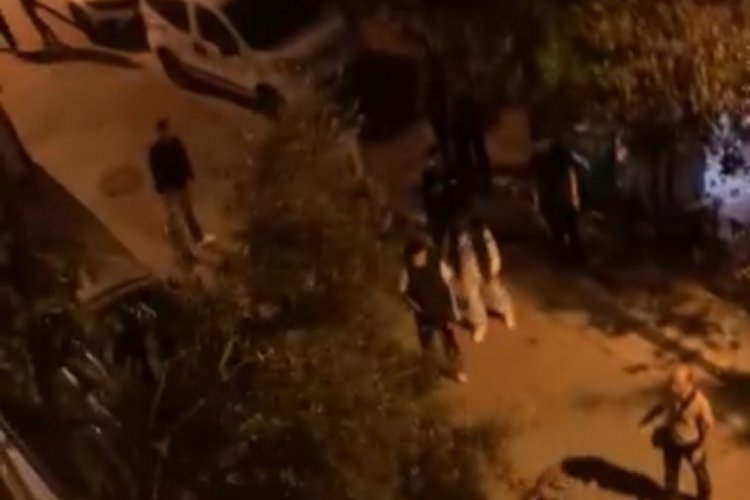 Havai fişekli kutlamaya tepki gösteren çifti darbettiler 