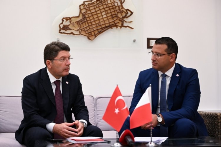 Bakan Tunç, Malta Adalet Bakanı Attard ile görüştü

