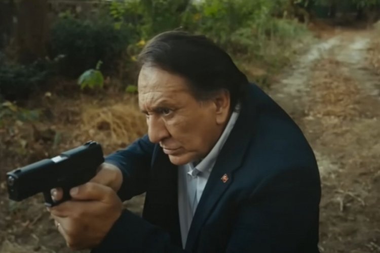 Arka Sokaklar Hüsnü öldü mü, diziden ayrıldı mı? Özgür Ozan oynuyor