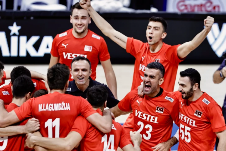 Filenin Efeleri çeyrek final rakibi kim oldu? Türkiye voleybol çeyrek final maçı ne zaman?