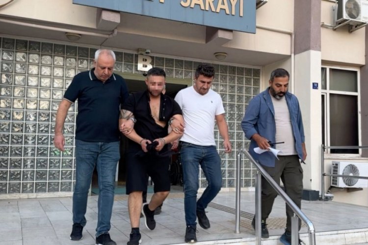 Yolda kalınca akü çaldı, savunması ağızları açık bıraktı 