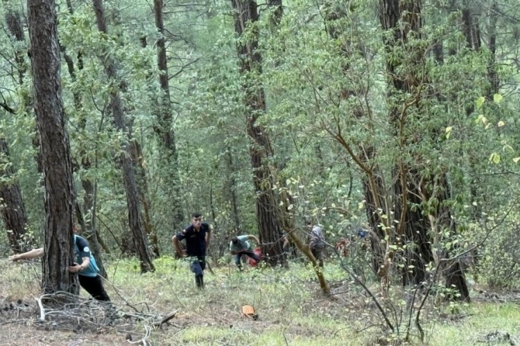 Kayalıklardan düşerek yaralanan şahıs 4 saatlik operasyonla kurtarıldı 