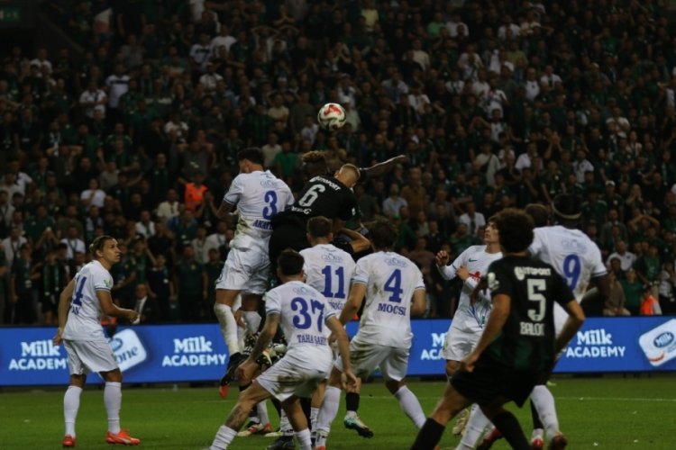 Kocaelispor, evinde Çaykur Rizespor ile puanları paylaştı