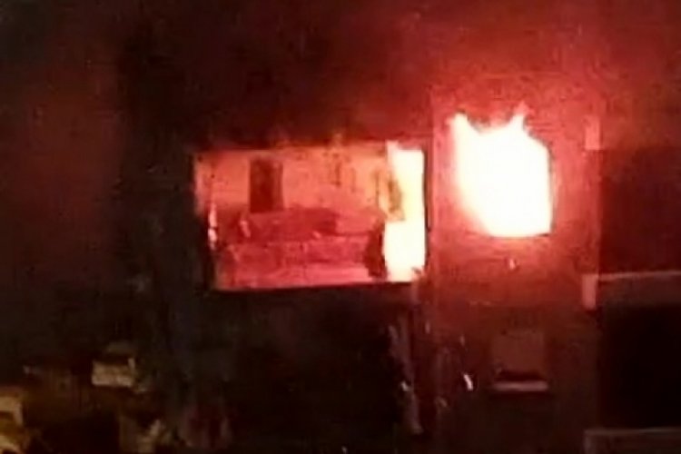 Ocakta unutulan yemek 15 katlı apartmanı tahliye ettirdi
