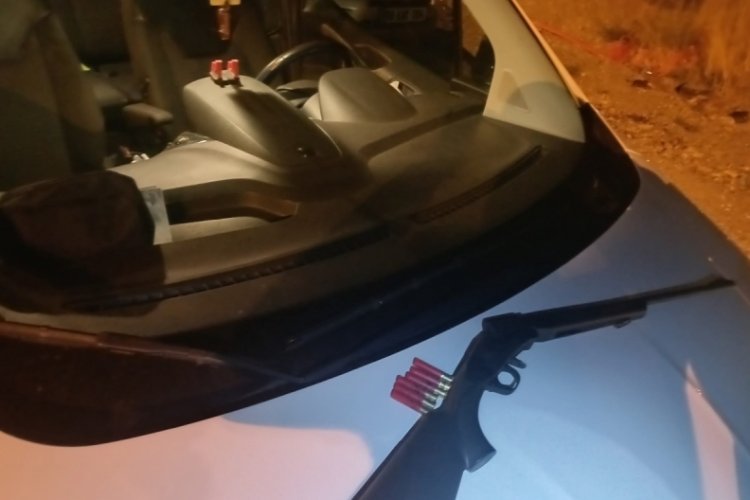 Polisin şüphe üzerine durdurduğu cipten ruhsatsız tüfek çıktı

