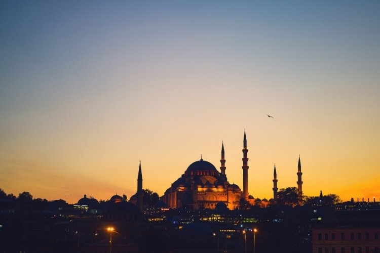Üç aylar başlangıç tarihi: 2025-2026 Üç Aylar Ne Zaman Başlıyor? 