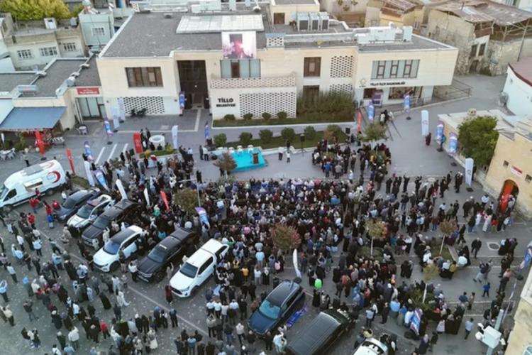 Vatandaşlar oraya akın etti! Her yıl sadece 5 dakika görülebiliyor