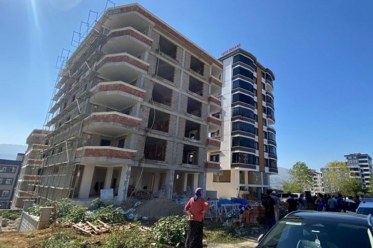 Asansör boşluğuna düşen işçi öldü
