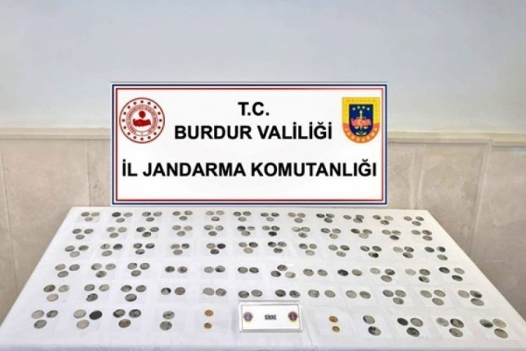 Burdur'da 195 sikke ele geçirildi