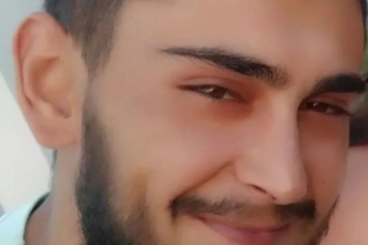 Boşanma aşamasındaki eşinin sevgilisini bıçakla öldürdü!