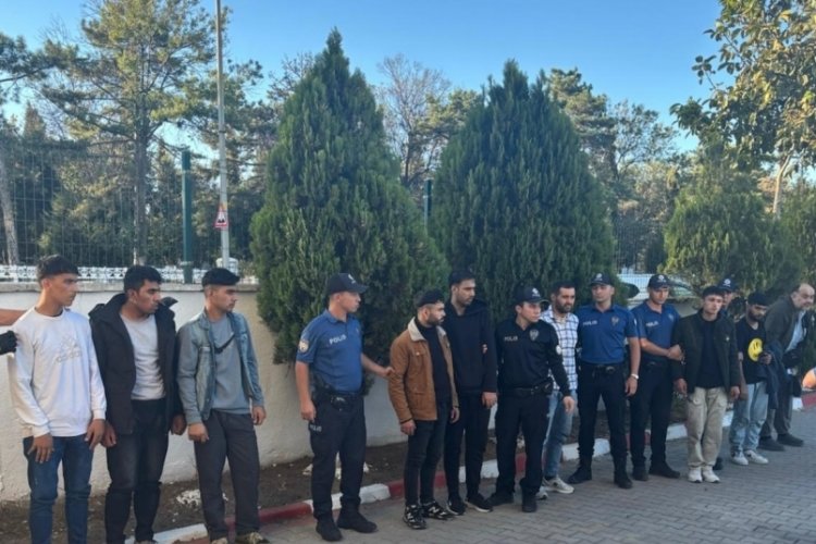Edirne'de 15 düzensiz göçmen yakalandı 