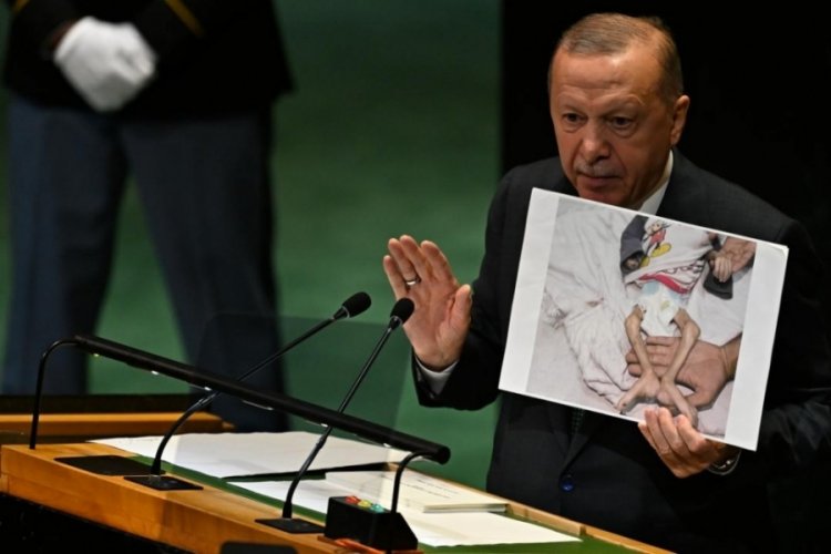 Cumhurbaşkanı Erdoğan, İsrail'in Gazze'deki soykırımını fotoğraflarla dünyaya anlattı