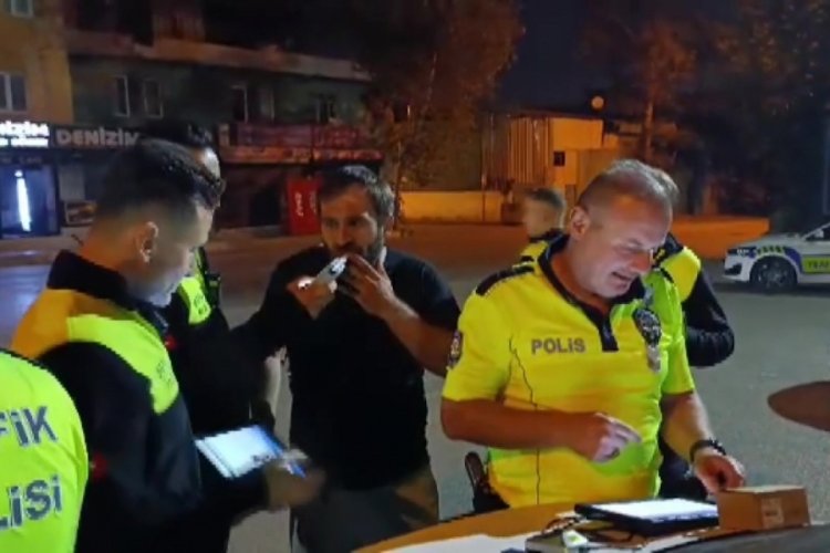 Bursa'da polis uygulamasından ilginç kurtulma yöntemi!