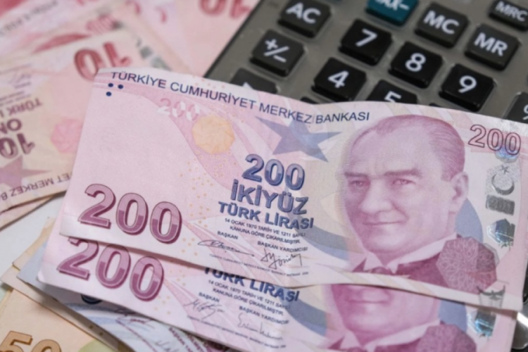 SGK Uzmanı a&ccedil;ıkladı: Asgari &uuml;cret a&ccedil;lık sınırının altında kalacak