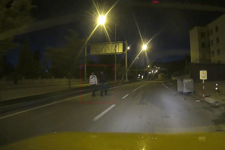 Bu gençler ne yapıyor?
