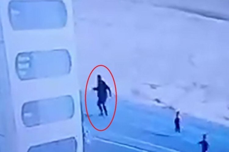 Ağrı'da çocukları kurtarmak isterken öldü