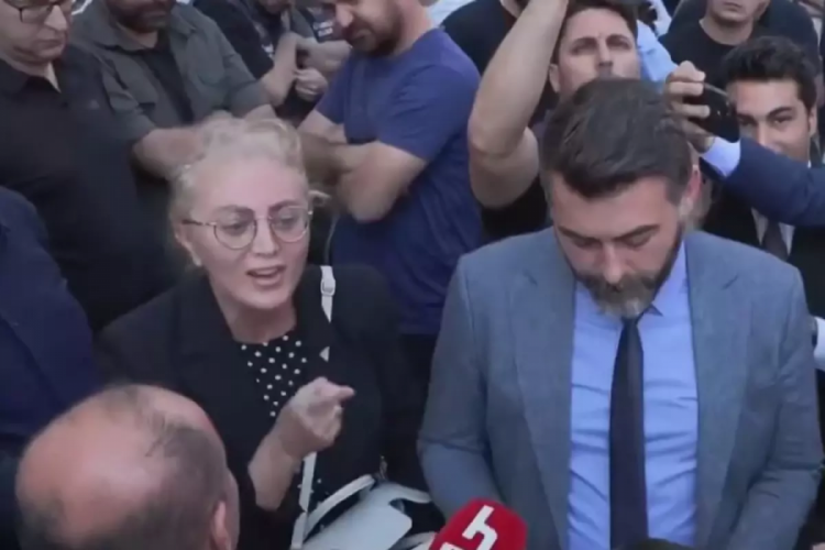CHP kongresinde olay! "Kongreyi yapamazsınız" diyen kadın bakın kim çıktı
