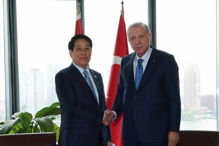 Cumhurbaşkanı Erdoğan, Vietnam Devlet Başkanı Luong Cuong ile görüştü