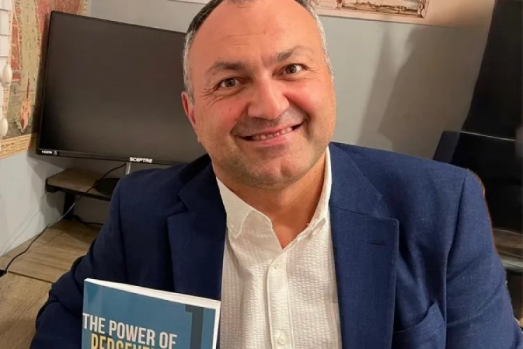 Bursalı akademisyen Dr. Recep "Richie" Karaburun'dan gençlere yön verecek eser: The Power of Perseverance